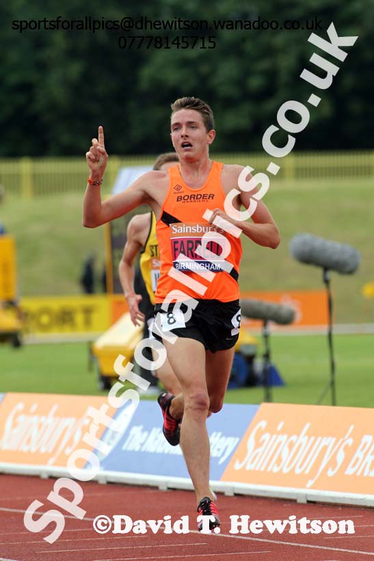 Thomas Farrell (Border) wins the 5000 metres, 2014 Sainsbury's British Championships. Photo: David T. Hewitson/Sports for All Pics